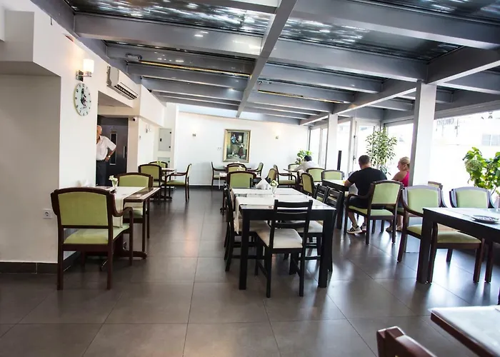 Nida Hotel City Center